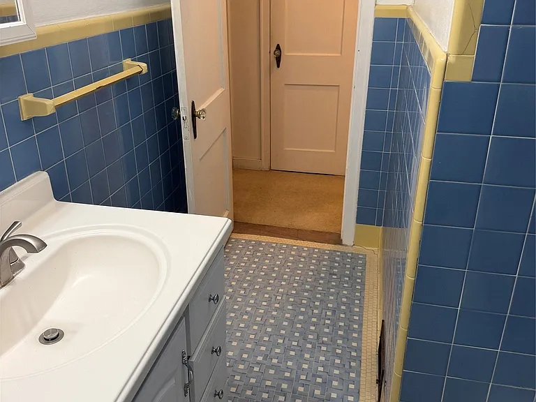 4 Edward St #1 — Photo 17