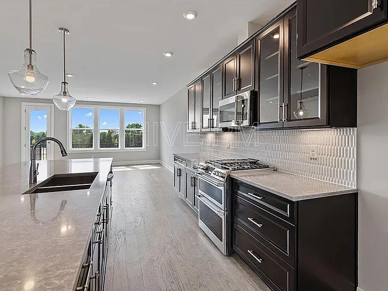 7234 Otley Dr — Photo 6