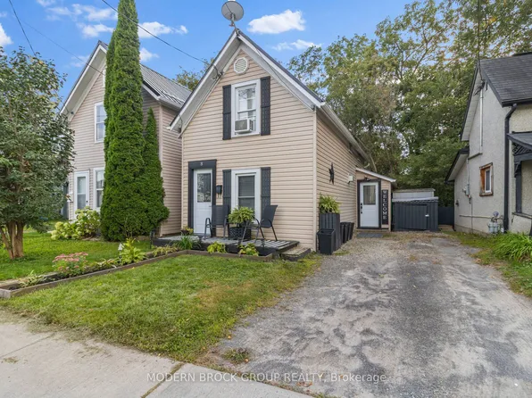 8 Elm St, Brockville, ON K6V 5M6