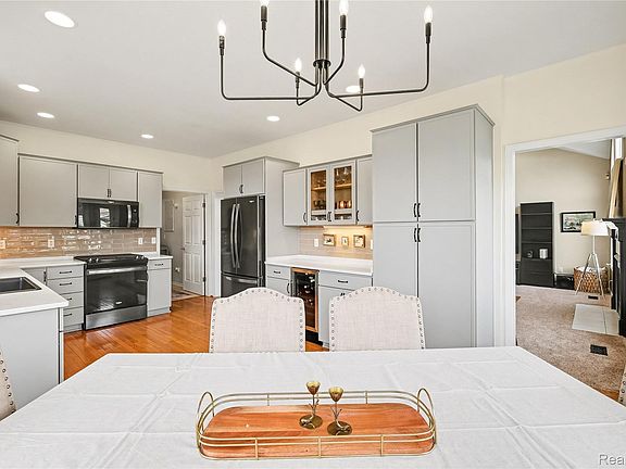 5th image of 5143 Territorial Rd