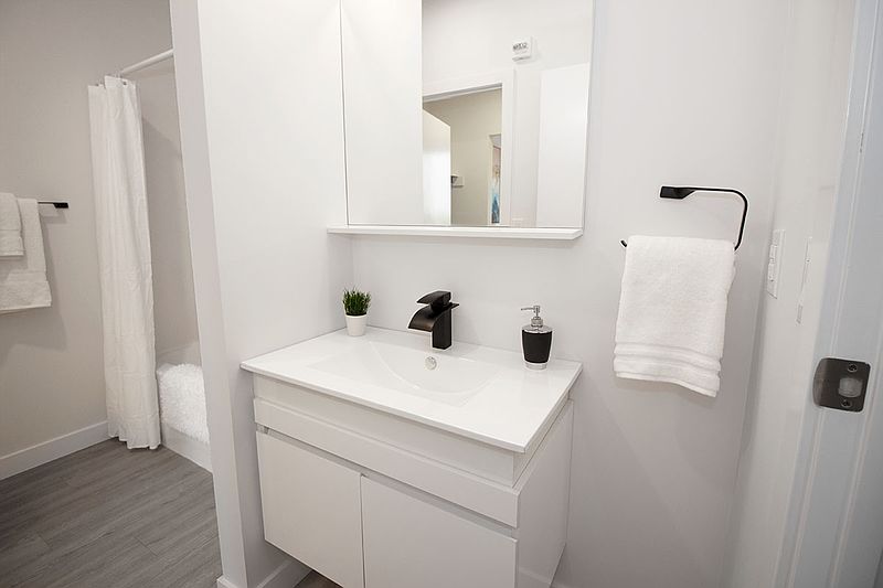 Winnipeg Apartment for rent - 2 Bedrooms — photo 22