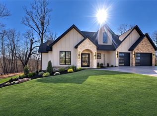 8913 Anew Rd, Rogers, AR 72756