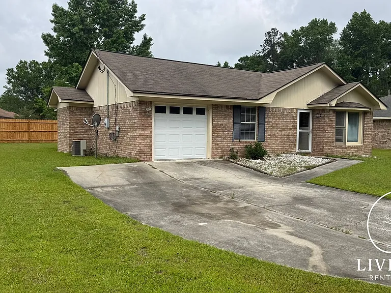 800 Wallace Martin Dr — Photo 4