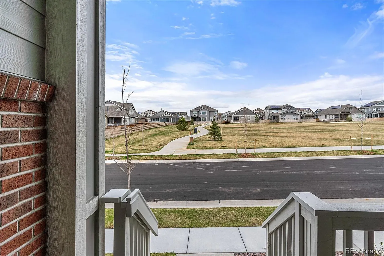 3 bed, 2.5 bath, 2416 sqft, $3,000 — Photo 4