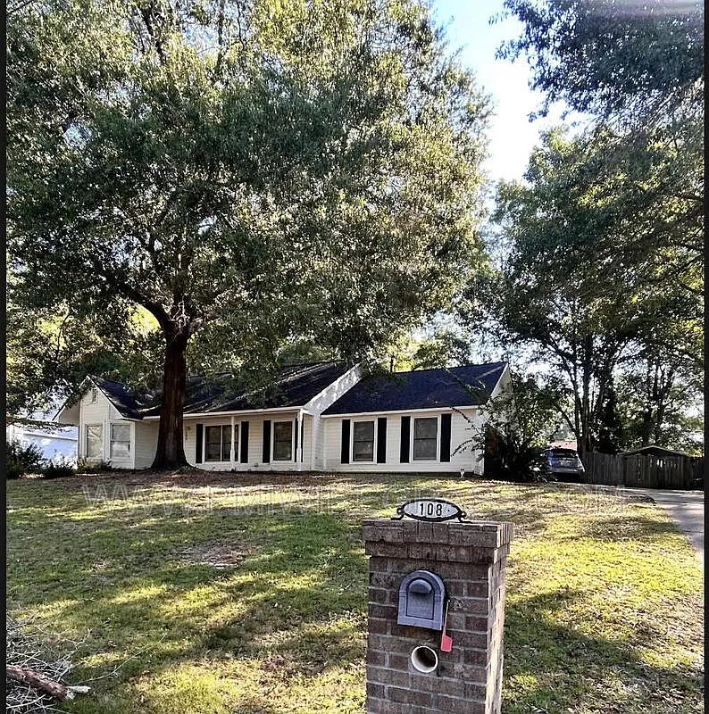 3 bed, 2.0 bath, 1681 sqft, $1,825 — Photo 4