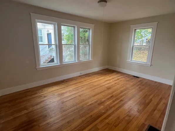 (undisclosed Address), Worcester, MA 01610