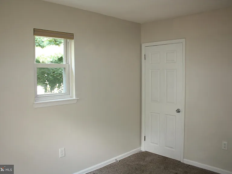 60 Providence Ave — Photo 31