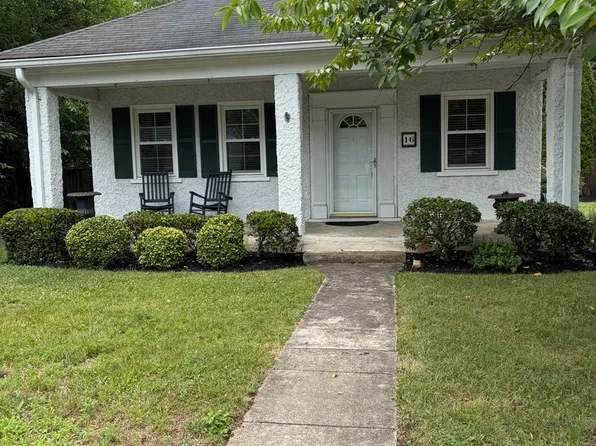 16 Fairview St NW, Leesburg, VA 20176