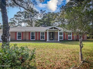 705 Robin Rd, Morehead City, NC 28557