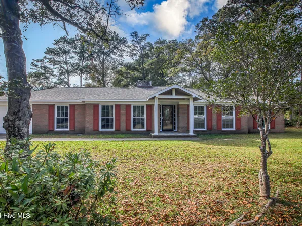 705 Robin Road, Morehead City, NC 28557