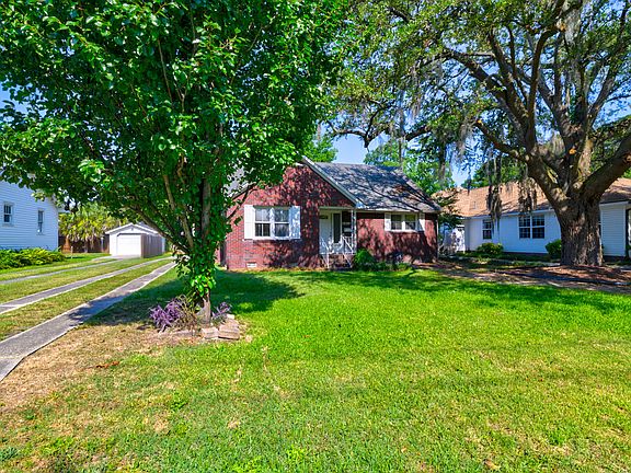3rd image of 4813 Park Pl W