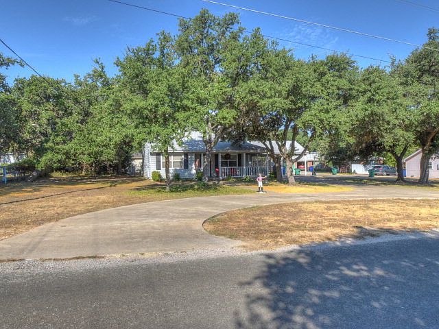 2nd image of 400 Liveoak Dr