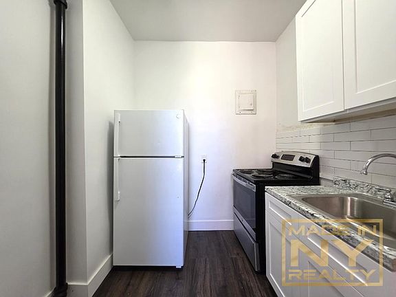 2nd image of 25-38 43rd St #B1