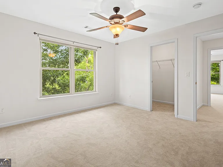 7911 Brass Lantern Dr — Photo 16