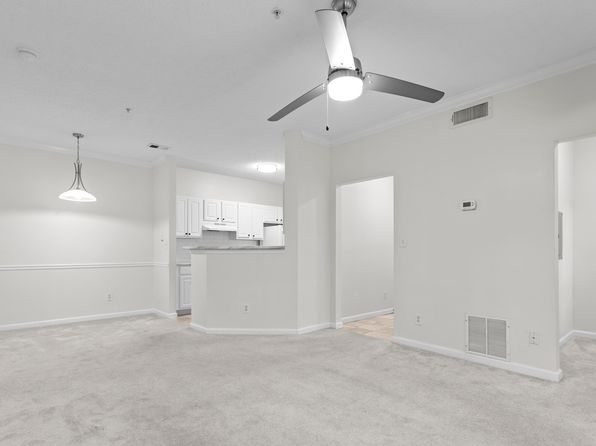 9203 Walden Park Dr #9203