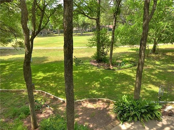 5th image of 9105 Cedar Crest Dr