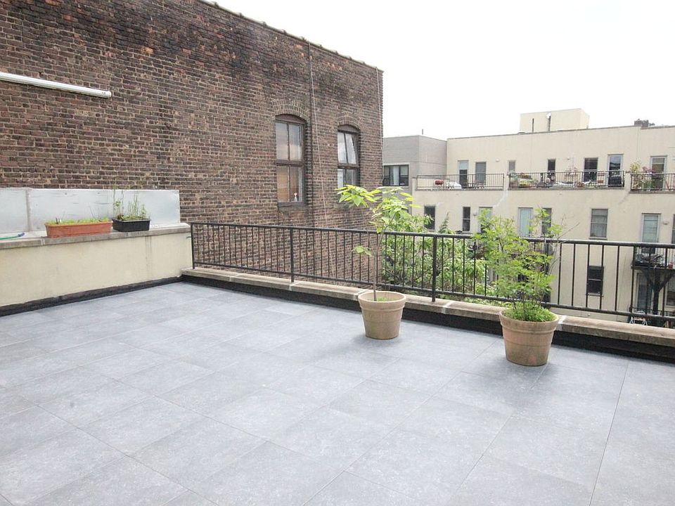 1st image of 28 Maujer St APT 7