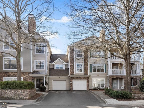 4th image of 222 Edinburgh Ct