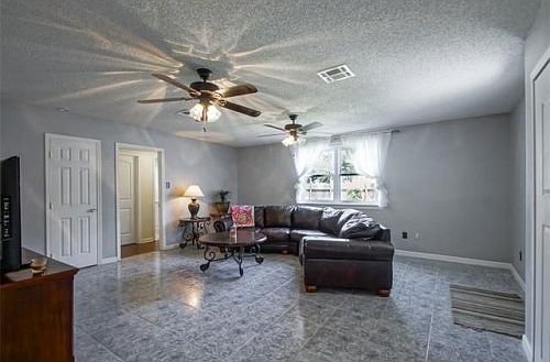 5th image of 1465 Madrid St