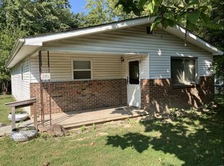 281 Locust St, Carlyle, IL 62231