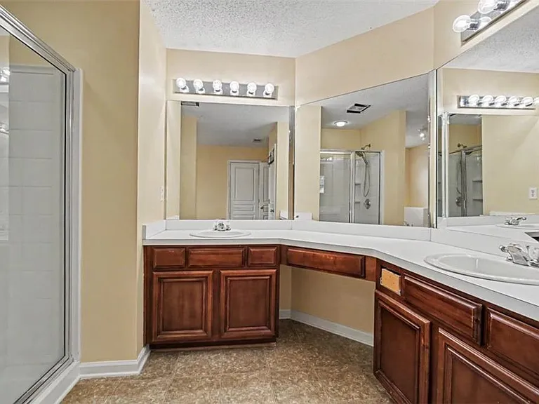348 Darbys Run Ct — Photo 15