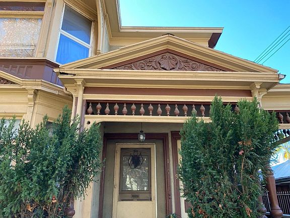 5th image of 1309 Vine St