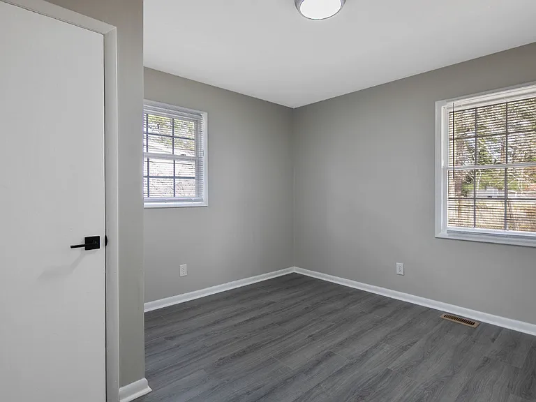 7252 Ainsley St — Photo 15