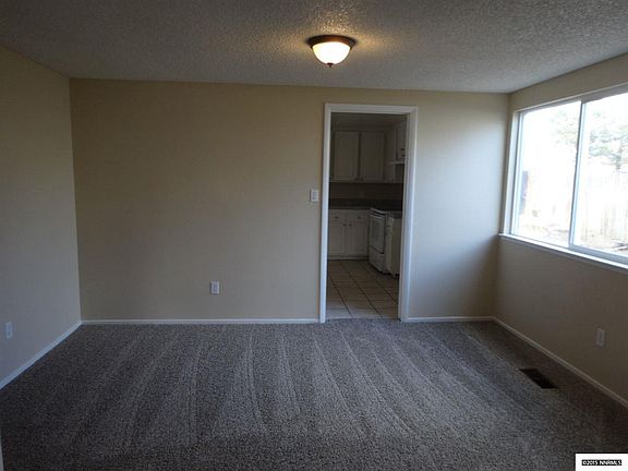 4th image of 814 Glen Meadow Dr