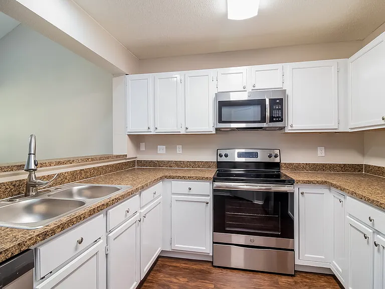 395 Cidermill Pl — Photo 8