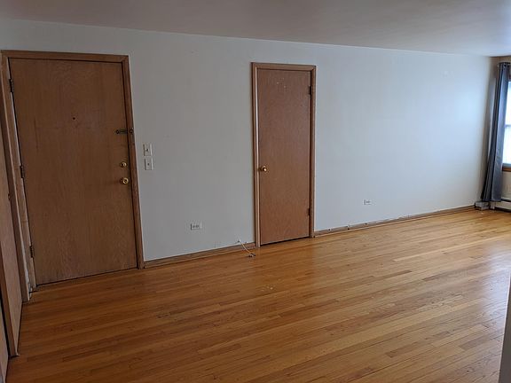 2nd image of 5253 N Nashville Ave APT 2N