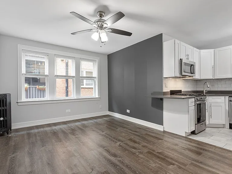 The 1521 Sherwin — Photo 2