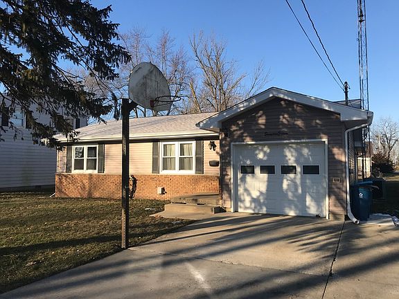 2nd image of 1715 S Plum St