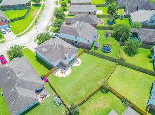 133 Brightbrook Ln, Dickinson, TX 77539