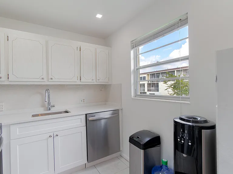 351 Mansfield Dr #351 — Photo 12