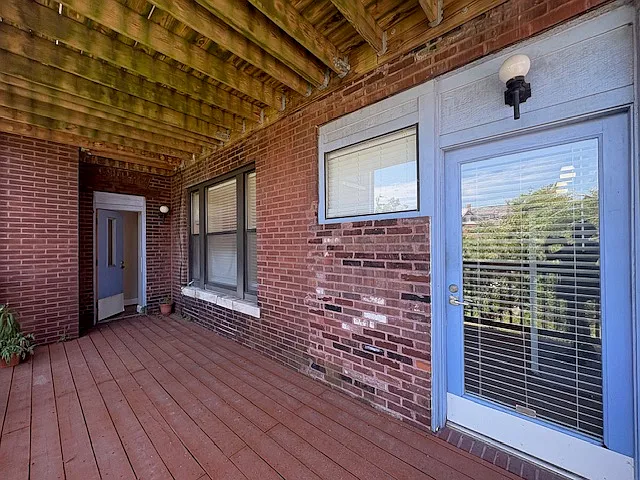 5345 Pershing Ave #2B — Photo 17