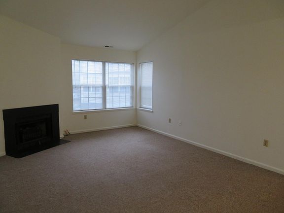 2nd image of 31 Driftwood Ct #367