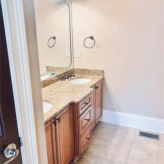 384 16th St NW #3 — Photo 50