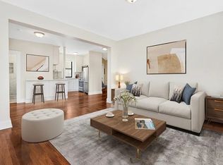 11 Park Dr, Boston, MA 02215