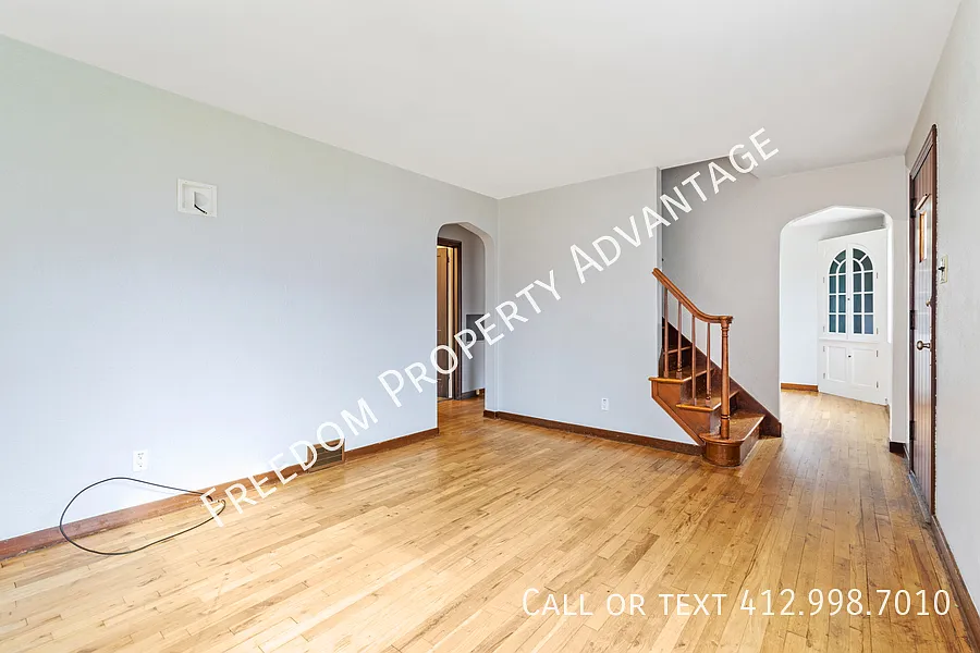 4102 Willow Ave - Castle Shannon - Rent To Own! — Photo 4