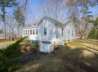 89 School St, Berwick, ME 03901