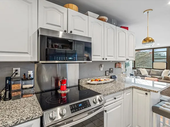 162-40 Ninth Avenue image 4 of 28