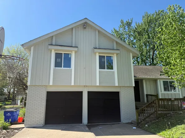 6503 E 129th St, Grandview, MO 64030