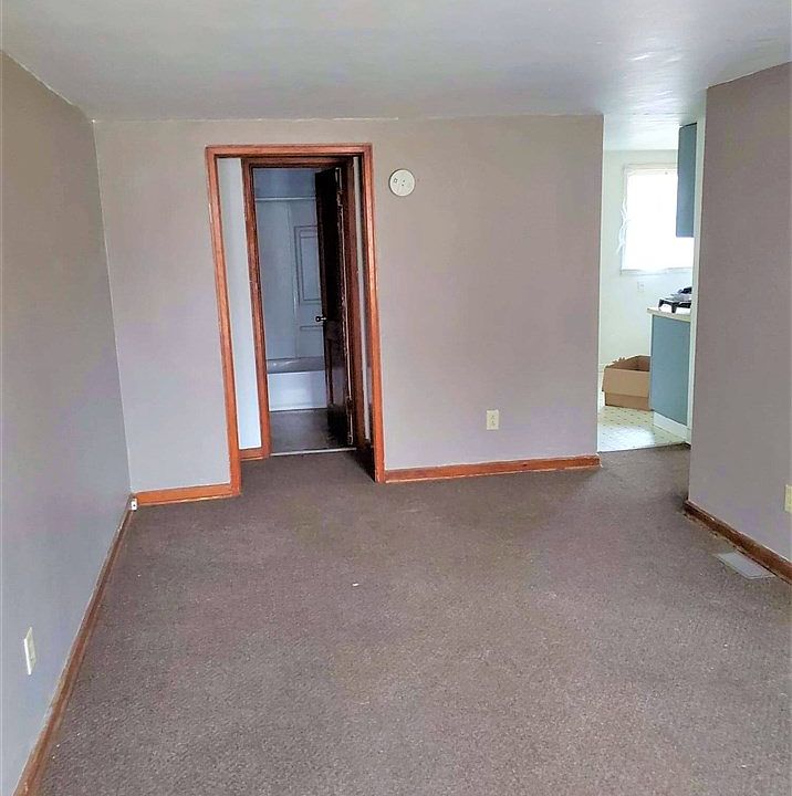 2nd image of 111 E Norfolk Ave