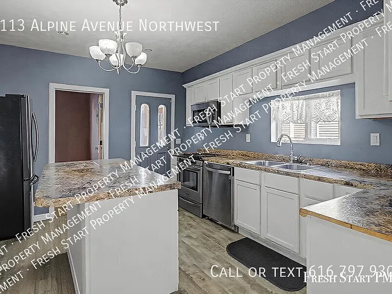 1113 Alpine Ave NW — Photo 19
