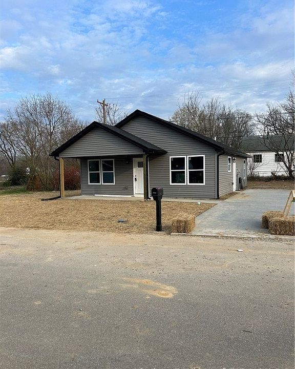 2nd image of 314 Highland Drive