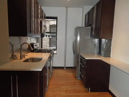 Rented by Washington Realty Corp. | media 4