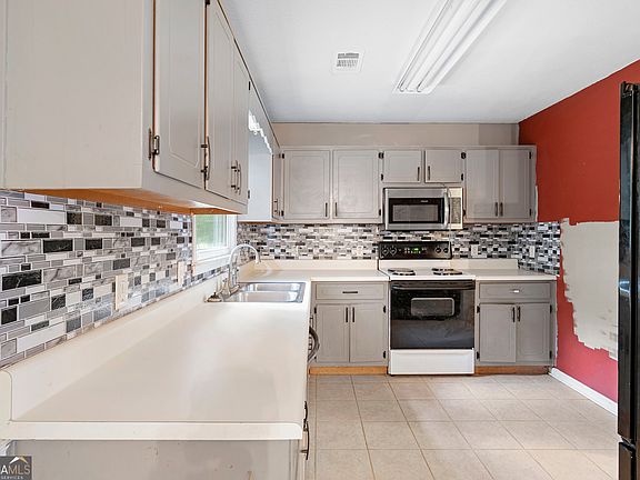 5th image of 5510 Concord Cir
