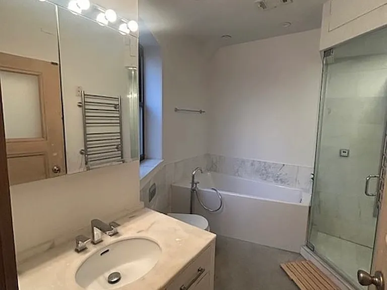 205 W 107th St #3W — Photo 4