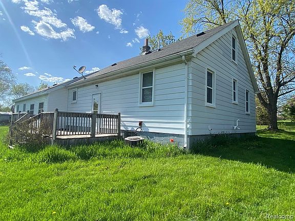 5th image of 1380 Taylor Rd
