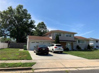 23 Marcia St, Parlin, NJ 08859